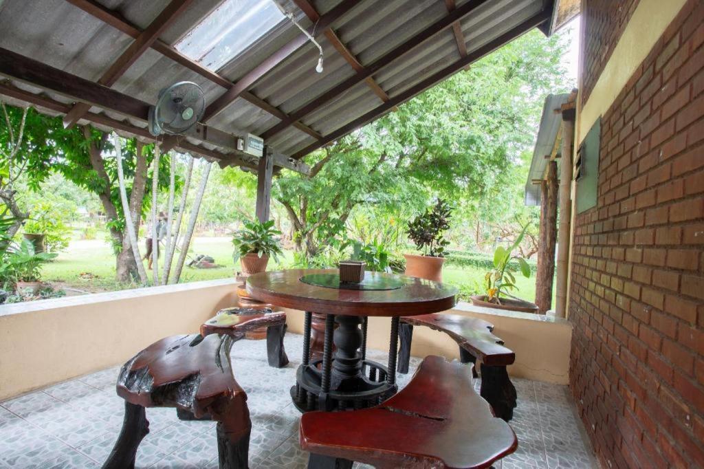 Oyo 909 Guiding Star Resort Chiang Mai Zewnętrze zdjęcie