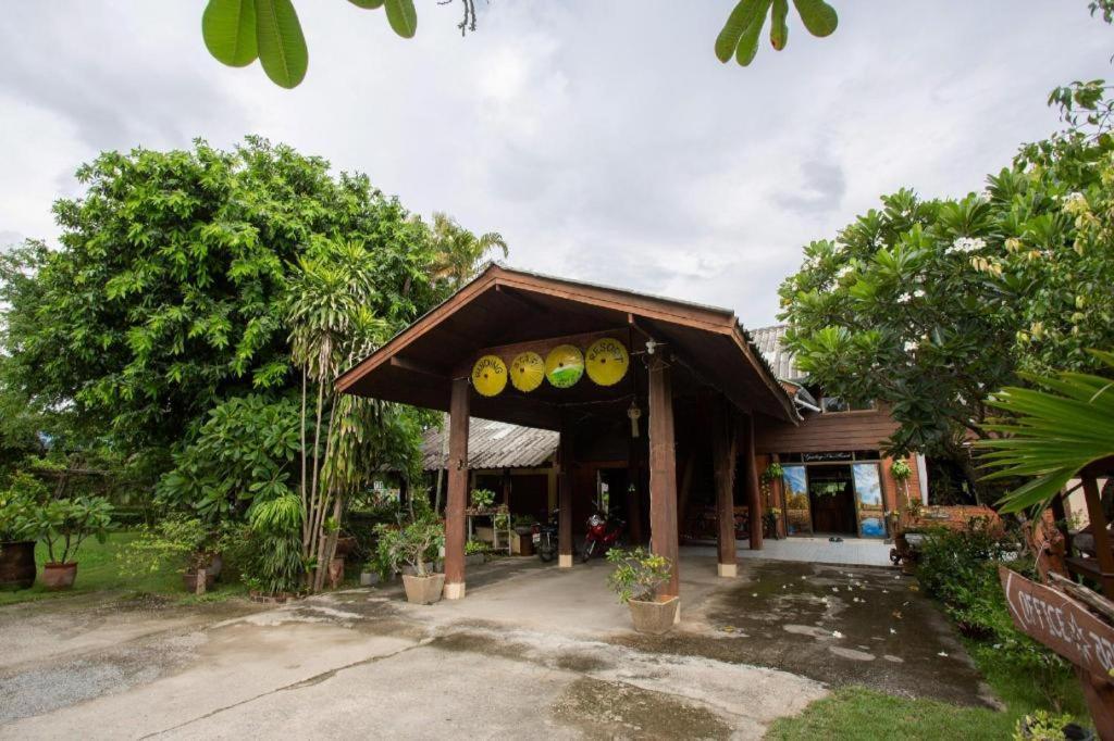 Oyo 909 Guiding Star Resort Chiang Mai Zewnętrze zdjęcie