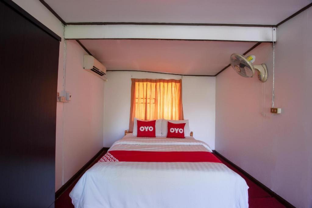 Oyo 909 Guiding Star Resort Chiang Mai Zewnętrze zdjęcie